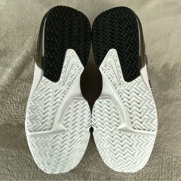 Nike LeBron Witness 7 DM1123-100 Mens Size 13 White Black Basketball Shoes NEW - Picture 9 of 9